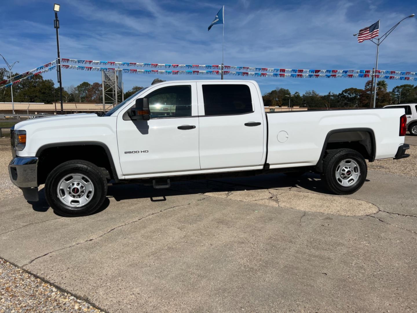 2017 White /Gray GMC Sierra 2500HD (1GT11REG3HF) with an 6.0L V8 Gas engine, 6-Speed Automatic transmission, located at 4520 Airline Hwy, Baton Rouge, LA, 70805, (225) 357-1497, 30.509325, -91.145432 - 2017 GMC Sierra 2500HD Crew Cab 6.0 V8 Gas, 8Ft Bed, 193K Miles, Power Windows, Locks & Mirrors, Cold A/C, Tow Pkg. NO IN HOUSE FINANCING. FOR INFO PLEASE CONTACT JEFF AT 225 357-1497 CHECK OUT OUR A+ RATING WITH THE BETTER BUSINESS BUREAU WE HAVE BEEN A FAMILY OWNED AND OPERATED BUSINESS AT THE S - Photo#1